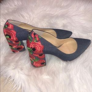 Jessica Simpson denim w/ floral embroidered pumps